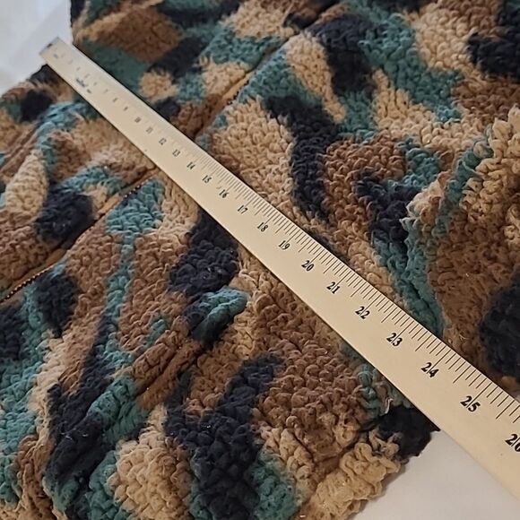 Divided sz M faux fleece camouflaged jacket - Picture 5 of 11